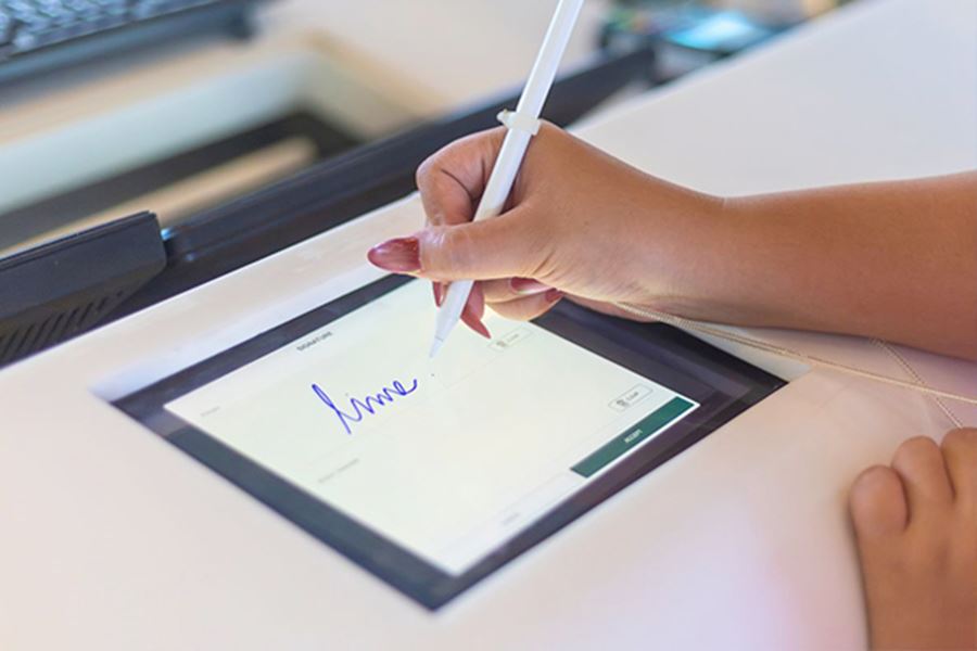 Paperless Check-In Simplicity