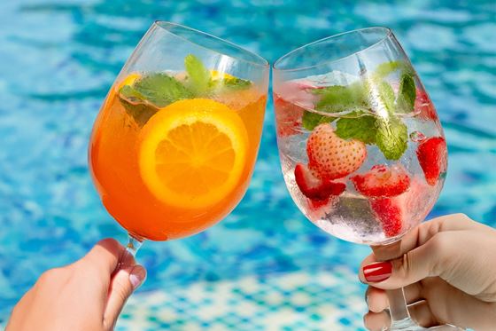 Happy Hour at THIRST & BEACH BAR - OZO Chaweng Samui